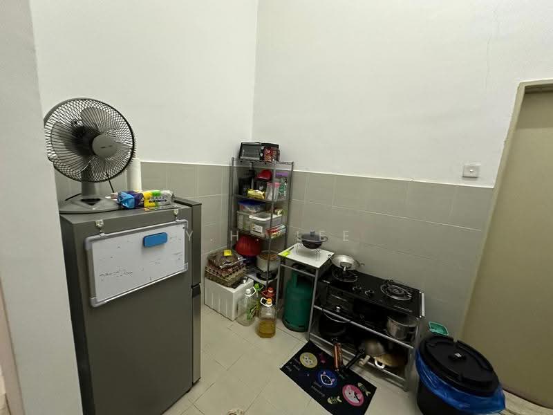 Apartment for Rent at Pangsapuri Mampu Milik (Pangsapuri Serai Wangi) - Y.H. Lee - Kitchen - PropertyGuru.com.my
