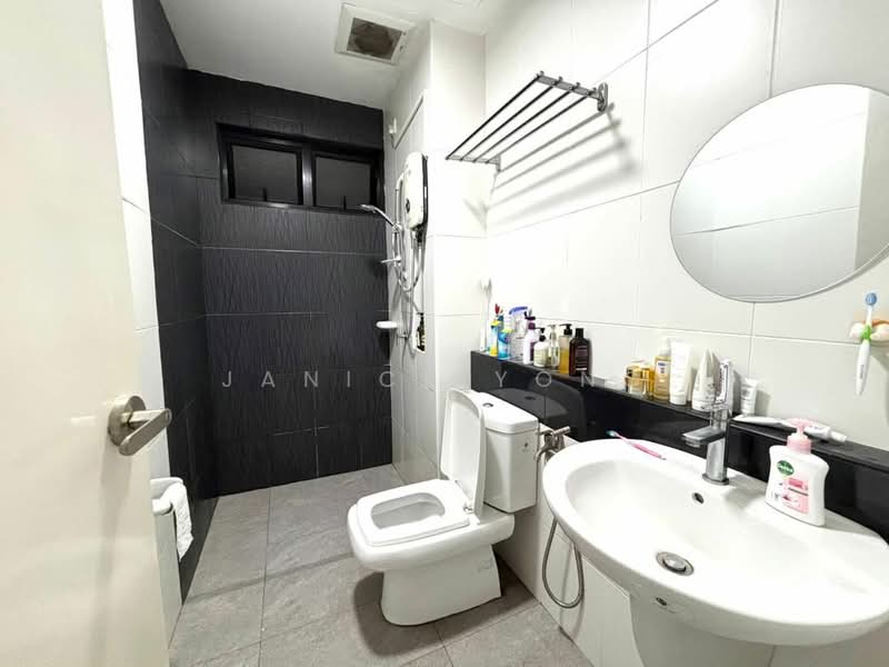 Service Residence for Rent at Sky Peak Residences - Janice Yong - Bathroom - PropertyGuru.com.my