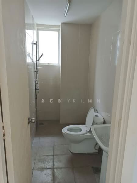 Service Residence for Sale at Subang Olives Residence - Bee Kim - Bathroom - PropertyGuru.com.my