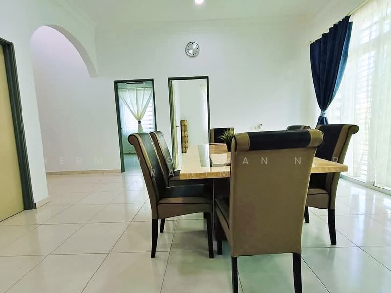 Semi-Detached House for Sale in Taman Kempadang Makmur (Kuantan) - Herman Sazwan Nor Rahim - Dining Room - PropertyGuru.com.my