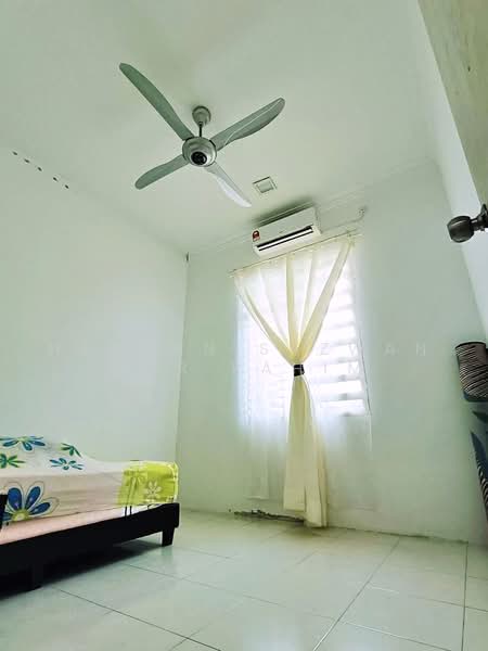 Semi-Detached House for Sale in Taman Kempadang Makmur (Kuantan) - Herman Sazwan Nor Rahim - Bedroom - PropertyGuru.com.my