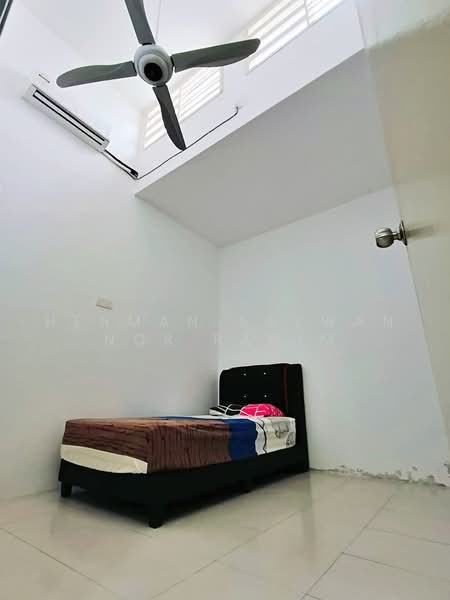 Semi-Detached House for Sale in Taman Kempadang Makmur (Kuantan) - Herman Sazwan Nor Rahim - Bedroom - PropertyGuru.com.my