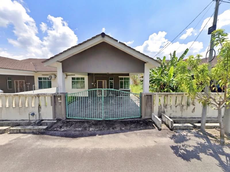 Semi-Detached House for Sale in Taman Kempadang Makmur (Kuantan) - Herman Sazwan Nor Rahim - Exterior - PropertyGuru.com.my
