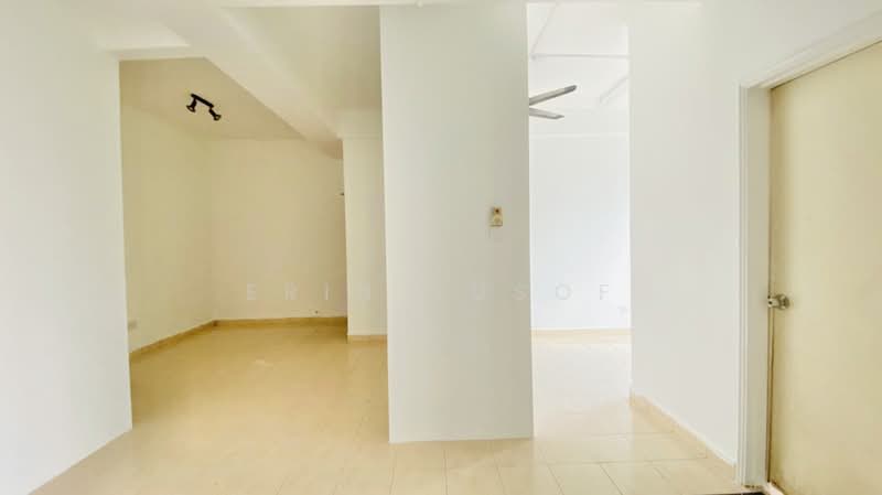 Townhouse for Sale in Taman Sungai Besi Indah (Seri Kembangan) - Erin Yusof - Interior - PropertyGuru.com.my
