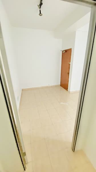 Townhouse for Sale in Taman Sungai Besi Indah (Seri Kembangan) - Erin Yusof - Interior - PropertyGuru.com.my