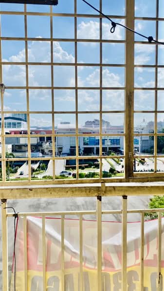 Townhouse for Sale in Taman Sungai Besi Indah (Seri Kembangan) - Erin Yusof - View - PropertyGuru.com.my