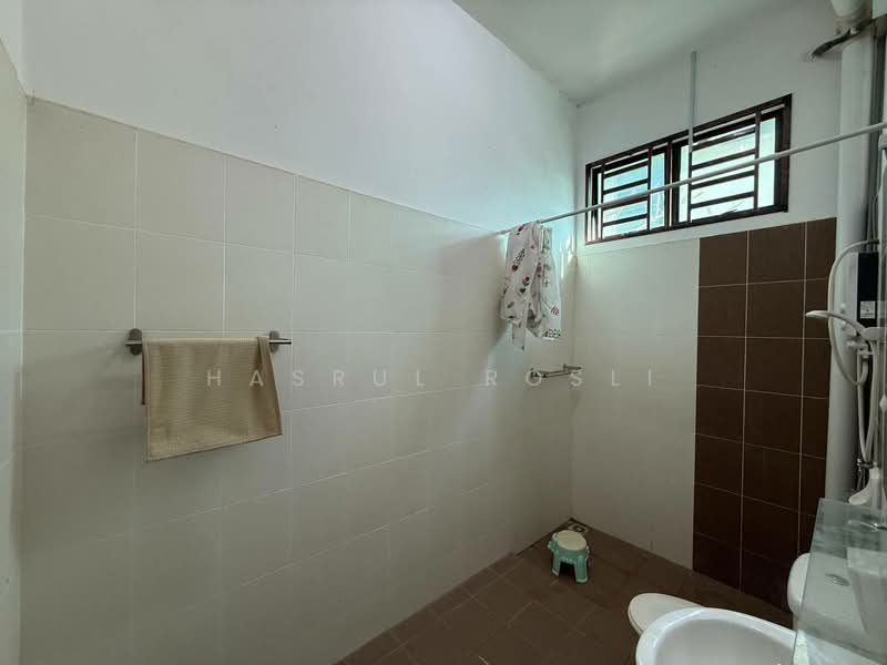 Bungalow House for Sale in Bandar Aman Jaya (Sungai Petani) - Hasrul Rosli - Bathroom - PropertyGuru.com.my