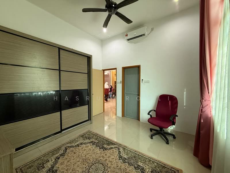 Bungalow House for Sale in Bandar Aman Jaya (Sungai Petani) - Hasrul Rosli - Bedroom - PropertyGuru.com.my