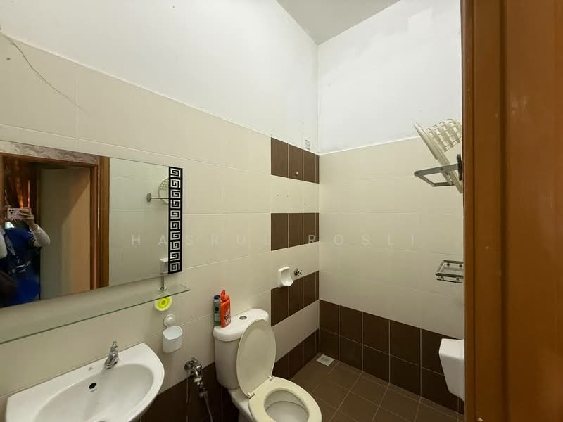 Bungalow House for Sale in Bandar Aman Jaya (Sungai Petani) - Hasrul Rosli - Bathroom - PropertyGuru.com.my