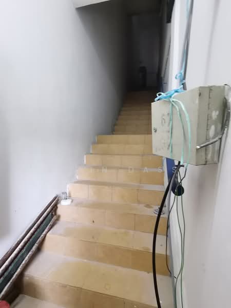 Shop / Office untuk Dijual di Seksyen 27 (Shah Alam) - Kevin Dass - Corridor - PropertyGuru.com.my