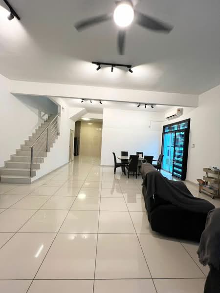Rumah Kluster untuk Dijual di Kempas Utama (Tebrau) - Daniel Yong - Living Room - PropertyGuru.com.my
