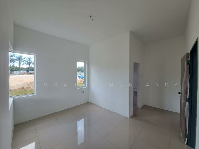 Rumah Teres 1-Tingkat untuk Dijual di Rumah Teres Setingkat Type B Di Simpang Taiping (Simpang) - Sanggaran Muniandy - Interior - PropertyGuru.com.my