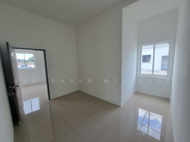 Rumah Teres 1-Tingkat untuk Dijual di Rumah Teres Setingkat Type B Di Simpang Taiping (Simpang) - Sanggaran Muniandy - Interior - PropertyGuru.com.my