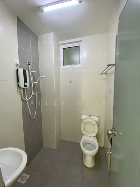Kondominium untuk Disewa di Spectrum Residence (Alam Permai) - Hailey Ch'ng - Bathroom - PropertyGuru.com.my