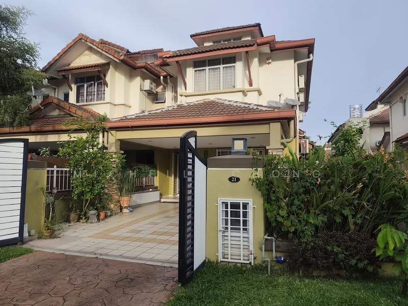 Rumah Teres 2-Tingkat untuk Dijual di Taman Bukit Subang (Shah Alam) - Michelle Chong - Exterior - PropertyGuru.com.my