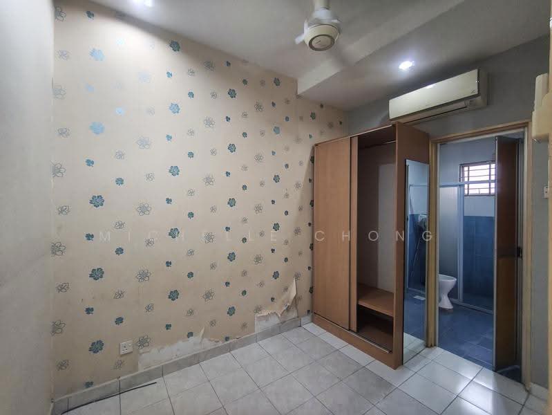 Rumah Teres 2-Tingkat untuk Dijual di Taman Bukit Subang (Shah Alam) - Michelle Chong - Guest room - PropertyGuru.com.my