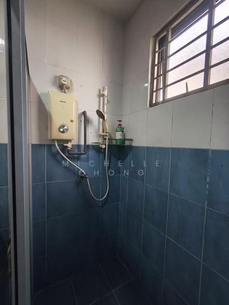 Rumah Teres 2-Tingkat untuk Dijual di Taman Bukit Subang (Shah Alam) - Michelle Chong - Bathroom - PropertyGuru.com.my