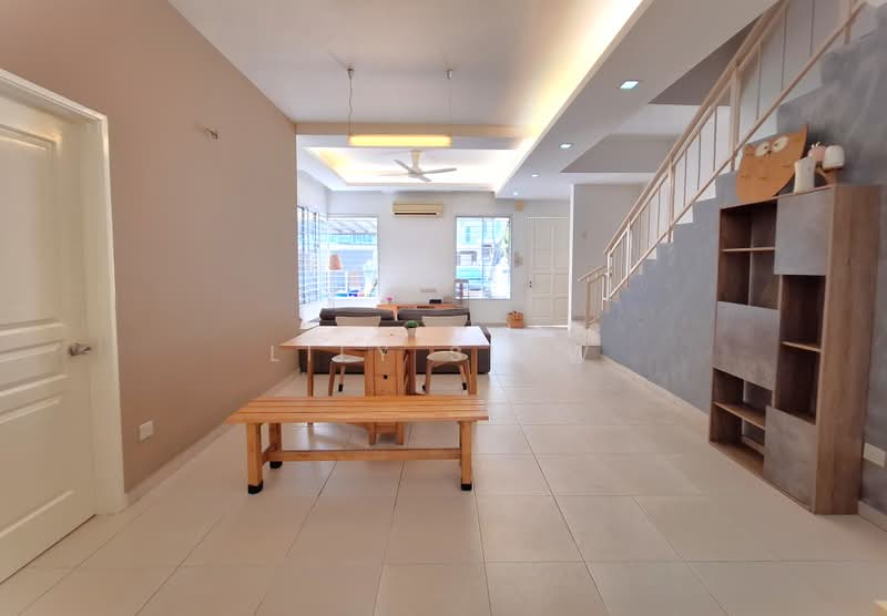 Townhouse for Sale in D'alpinia (Puchong) - Lily Siow - Living Room - PropertyGuru.com.my