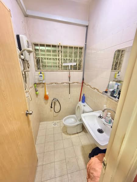 Rumah Teres 2.5-Tingkat untuk Dijual di Seksyen 17 (Petaling Jaya) - Hazeman Omar - Bathroom - PropertyGuru.com.my