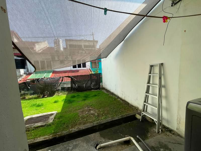 2-storey Terraced House for Sale in Bandar Putra Permai (Seri Kembangan) - Jamie Yong - Exterior - PropertyGuru.com.my