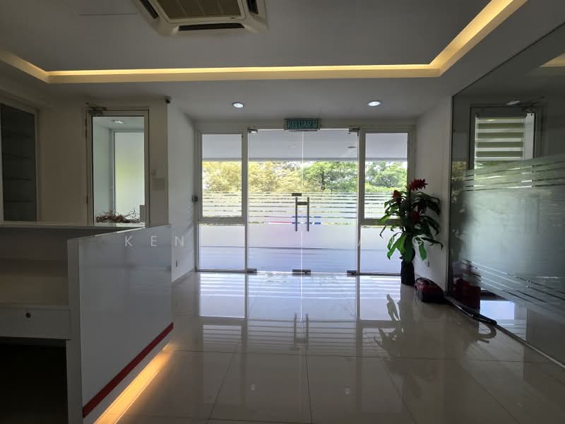 Shop / Office untuk Disewa di Bandar Sri Damansara (Selangor) - Kenneth Wang - Entrance - PropertyGuru.com.my