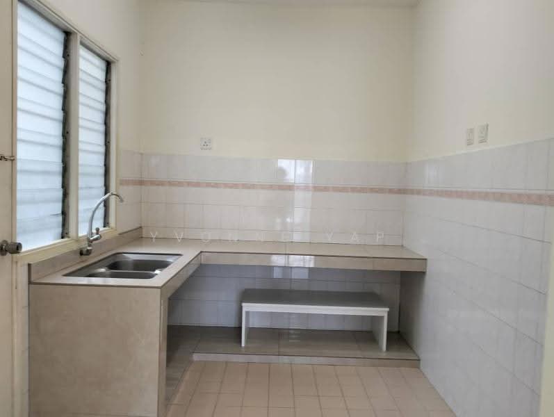 Pangsapuri untuk Dijual di Kenanga Apartments - Yvonne Yap - Kitchen - PropertyGuru.com.my