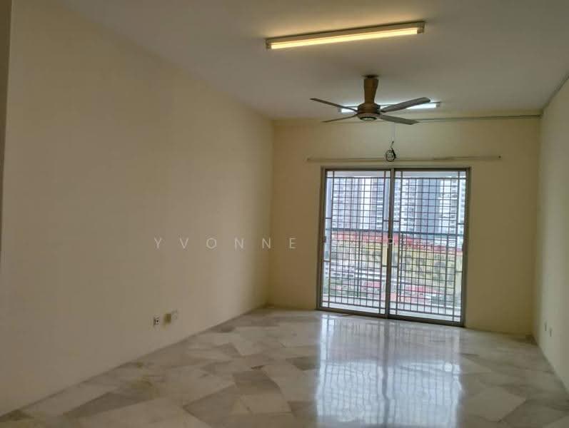 Pangsapuri untuk Dijual di Kenanga Apartments - Yvonne Yap - Living Room - PropertyGuru.com.my