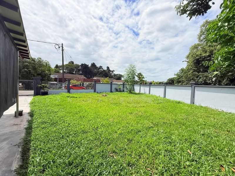 Rumah Teres untuk Dijual di Seremban (Negeri Sembilan) - Hassan Basri Suhaimi - Exterior - PropertyGuru.com.my