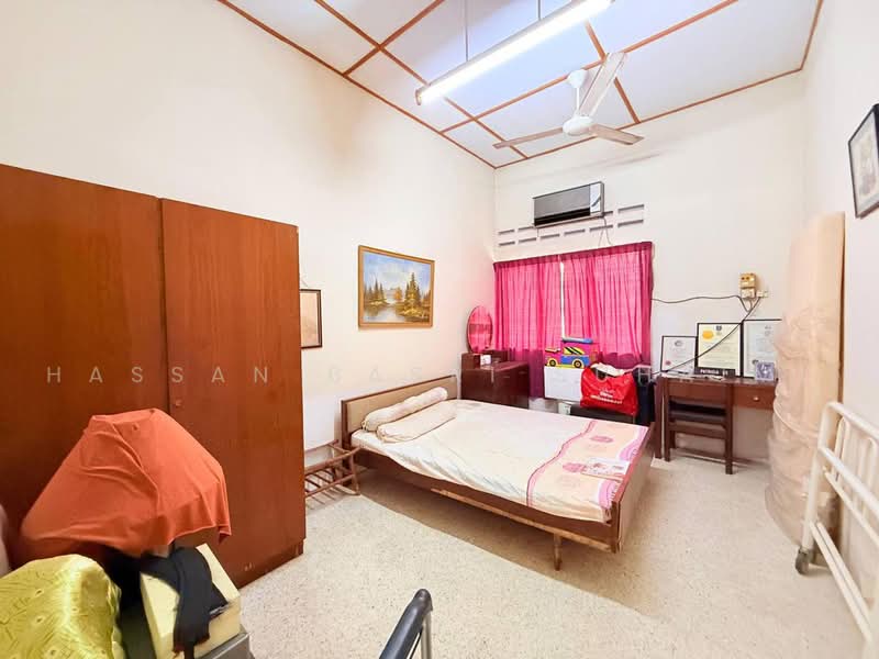 Rumah Teres untuk Dijual di Seremban (Negeri Sembilan) - Hassan Basri Suhaimi - Bedroom - PropertyGuru.com.my