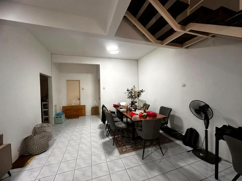 Rumah Teres 2-Tingkat untuk Dijual di Ukay Perdana (Ulu Kelang) - Izzah Alias - Dining Room - PropertyGuru.com.my