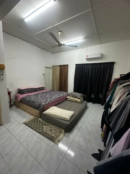Rumah Teres 2-Tingkat untuk Dijual di Ukay Perdana (Ulu Kelang) - Izzah Alias - Bedroom - PropertyGuru.com.my