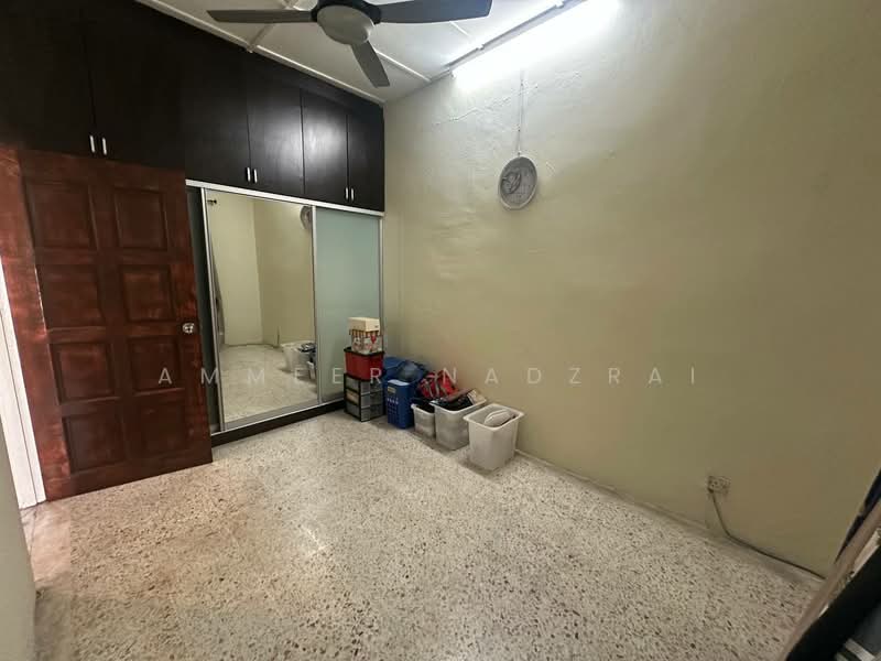 Rumah Teres 1-Tingkat untuk Dijual di Puchong (Selangor) - Ammeer Nadzrai - Bedroom - PropertyGuru.com.my