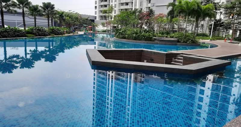 Service Residence for Sale at United Point (Residensi Berpadu) - Darren Pue - Pool - PropertyGuru.com.my