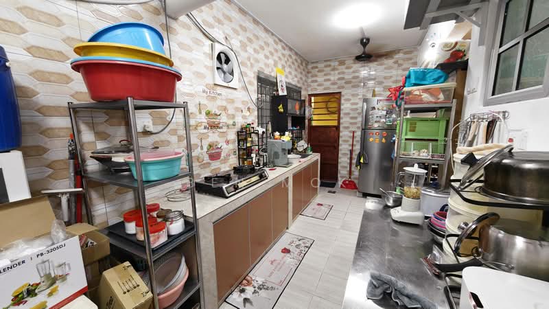 Semi-Detached House for Sale in Bandar Country Homes (Rawang) - Ben Mok - Kitchen - PropertyGuru.com.my