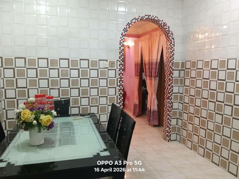 Rumah Teres 1-Tingkat untuk Dijual di Balakong (Cheras) - Izzah Alias - Dining Room - PropertyGuru.com.my