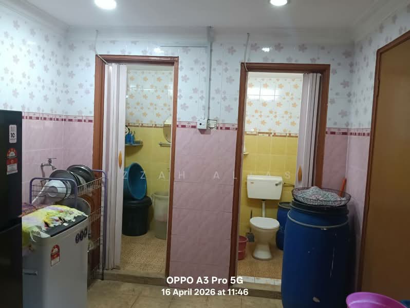 Rumah Teres 1-Tingkat untuk Dijual di Balakong (Cheras) - Izzah Alias - Bathroom - PropertyGuru.com.my