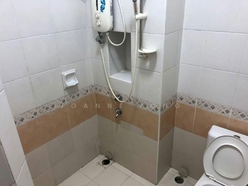 2-storey Terraced House for Rent in Skudai (Johor) - Joanne Yong - Bathroom - PropertyGuru.com.my