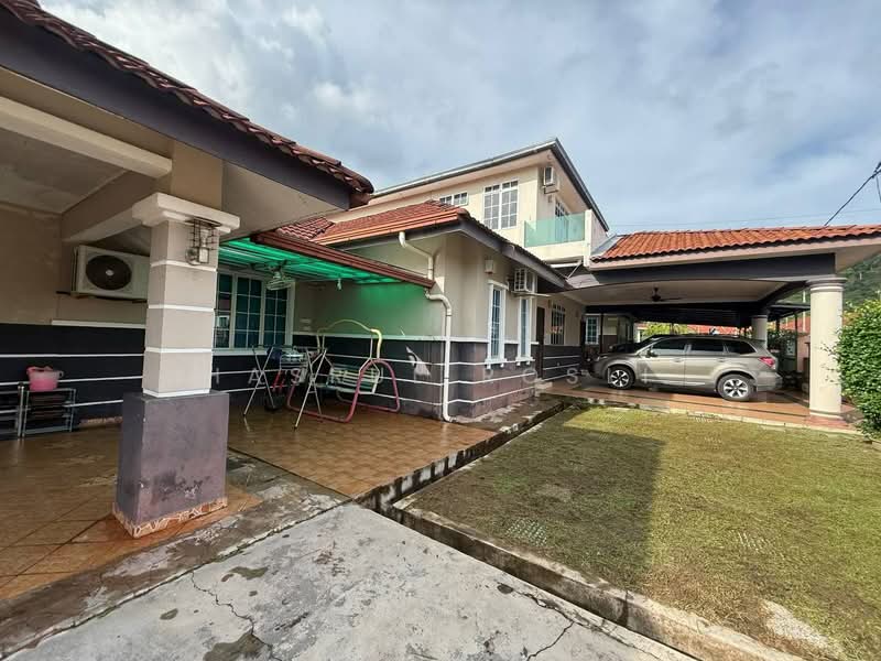 Bungalow House for Sale in Taman Tunku Sarina (Bandar Darulaman) - Hasrul Rosli - Exterior - PropertyGuru.com.my