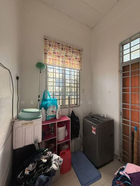 Bungalow House for Sale in Taman Tunku Sarina (Bandar Darulaman) - Hasrul Rosli - Interior - PropertyGuru.com.my