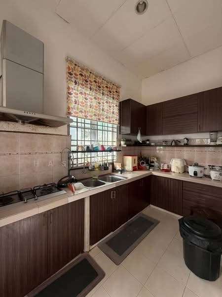 Bungalow House for Sale in Taman Tunku Sarina (Bandar Darulaman) - Hasrul Rosli - Kitchen - PropertyGuru.com.my
