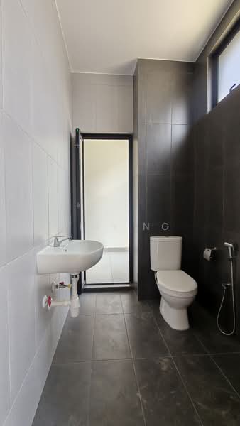2-storey Terraced House for Sale in Taman Mount Austin (Tebrau) - Vivy Ng - Bathroom - PropertyGuru.com.my