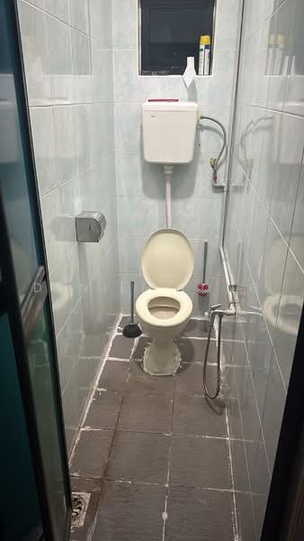 Rumah Teres 1-Tingkat untuk Dijual di Taman Johor Jaya (Johor Bahru) - Daniel Yong - Bathroom - PropertyGuru.com.my