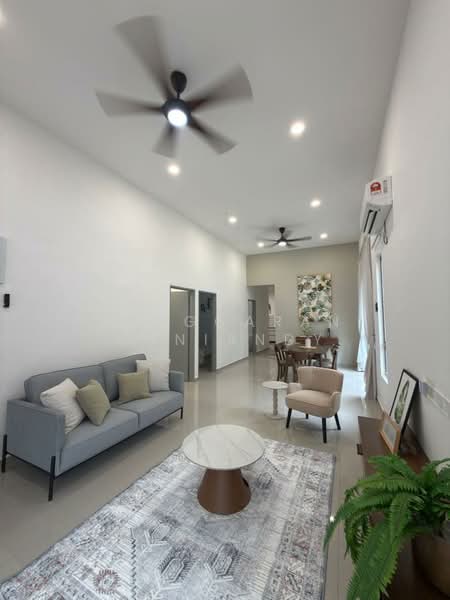 Rumah Berkembar untuk Dijual di Rumah Berkembar Setingkat Di Selama Perak (Selama) - Sanggaran Muniandy - Living Room - PropertyGuru.com.my