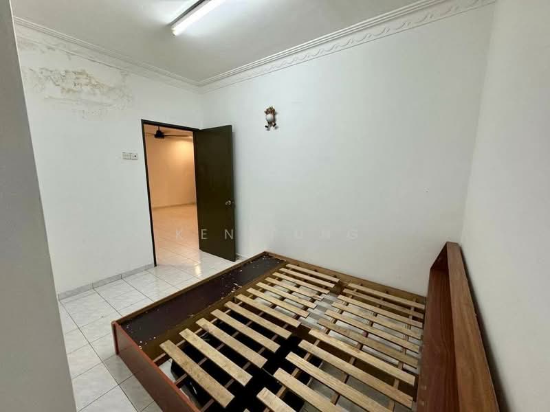 Apartment for Rent at Sri Camellia - Ken Fung - Bedroom - PropertyGuru.com.my