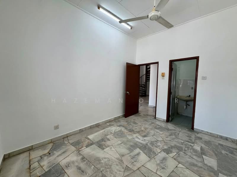 Rumah Teres 1.5-Tingkat untuk Dijual di Taman Sungai Kapar Indah (Kapar) - Hazeman Omar - Interior - PropertyGuru.com.my