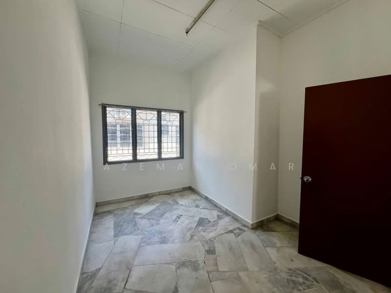 Rumah Teres 1.5-Tingkat untuk Dijual di Taman Sungai Kapar Indah (Kapar) - Hazeman Omar - Interior - PropertyGuru.com.my