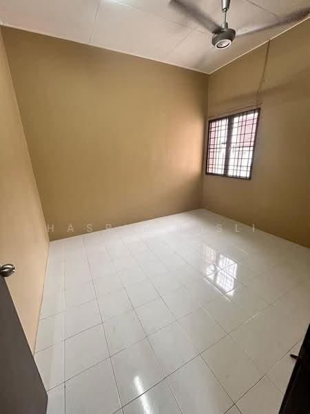 2-storey Terraced House for Sale in Taman Tunku Sarina (Bandar Darulaman) - Hasrul Rosli - Interior - PropertyGuru.com.my