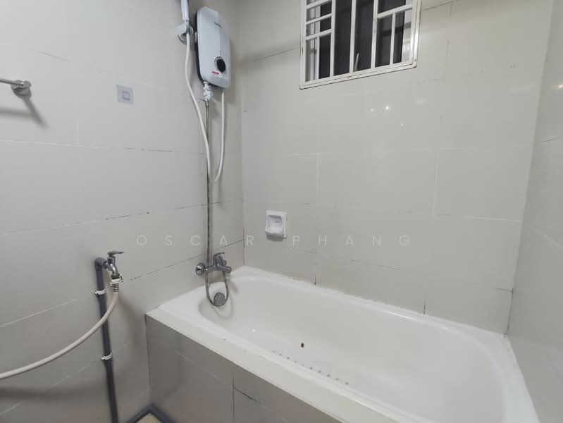 Service Residence for Rent at Oasis Serviced Suites @ Oasis Ara Damansara - Oscar Phang - Bathroom - PropertyGuru.com.my