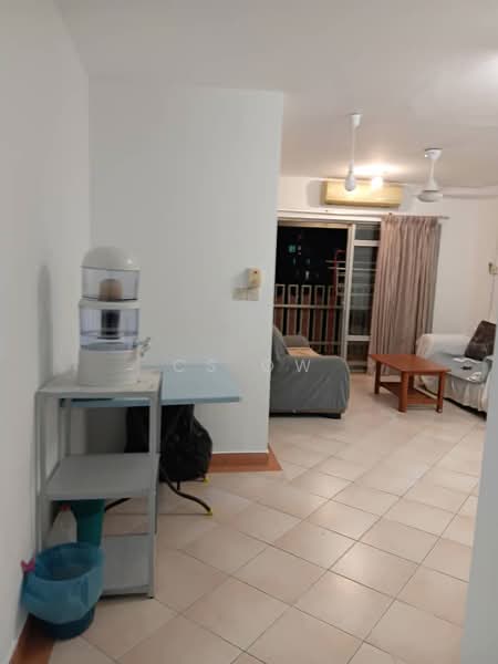 Kondominium untuk Disewa di Perdana Exclusive - CS OW - Living Room - PropertyGuru.com.my