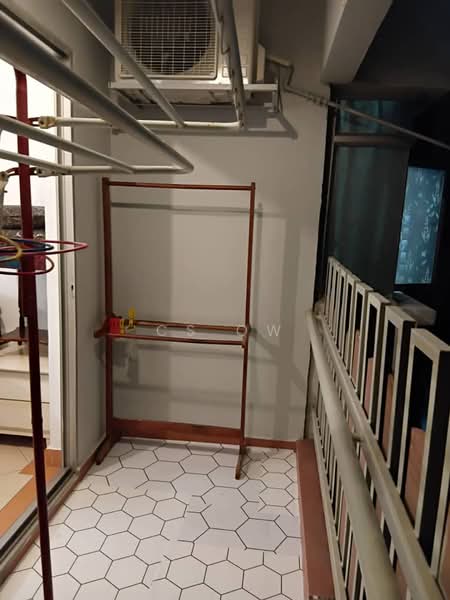 Kondominium untuk Disewa di Perdana Exclusive - CS OW - Balcony - PropertyGuru.com.my